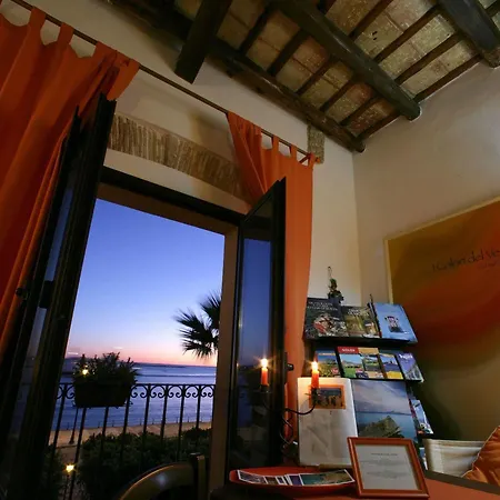 I Colori Del Vento Bed & Breakfast 3*